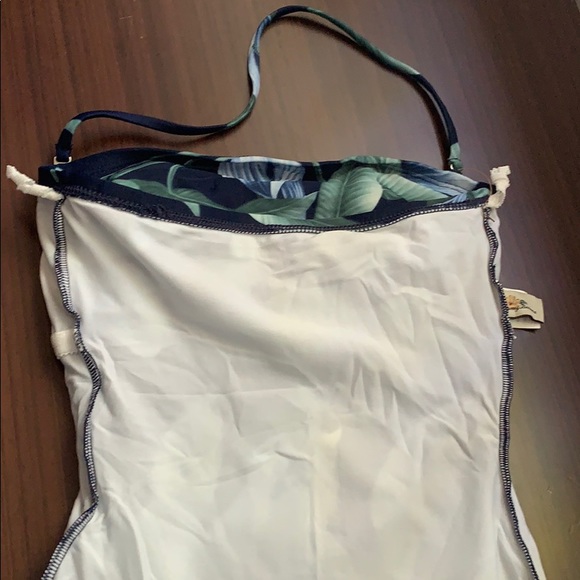 NEW Tommy Bahama swimming suit ,NO TAG,size 6 - Picture 8 of 12